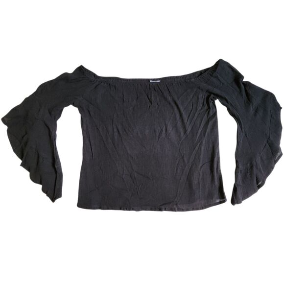 EARTHBOUND TRADING Co. Black Textured Off The Shoulder Bell Sleeve Top sz M - Picture 1 of 14